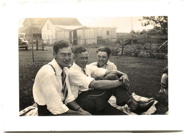 0634.jpg - Ray Roth, Orval Miller, Marvin Widmer  1944c