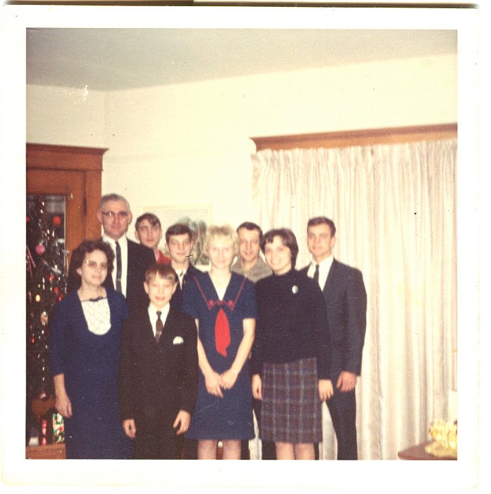 0930.jpg - Ray & Edna Roth Family  1966c  Front:  Edna, Lamar, JoAnn Roth, Charla Wyse, Back:  Ray, Lynn, Reynolds, Fred, and Larry Roth