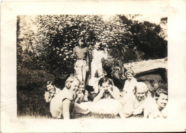 0059.jpg - Edna standing in back, right; with other school girls from Olds School.  Front Josephine Hulquist & Vicki Bergstrom 1936c