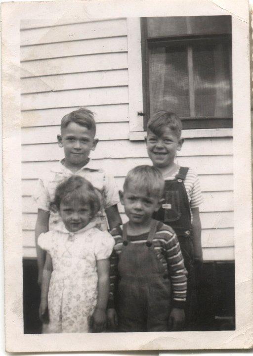 0304.jpg - Gary, Ed, Rich, Louise Reschly 1945c