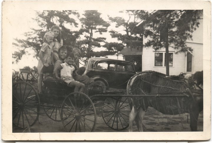 0526.jpg - Gary Reschly, Wayne King, ???, ???, ???   unknown.  1942c  at Sandeens.