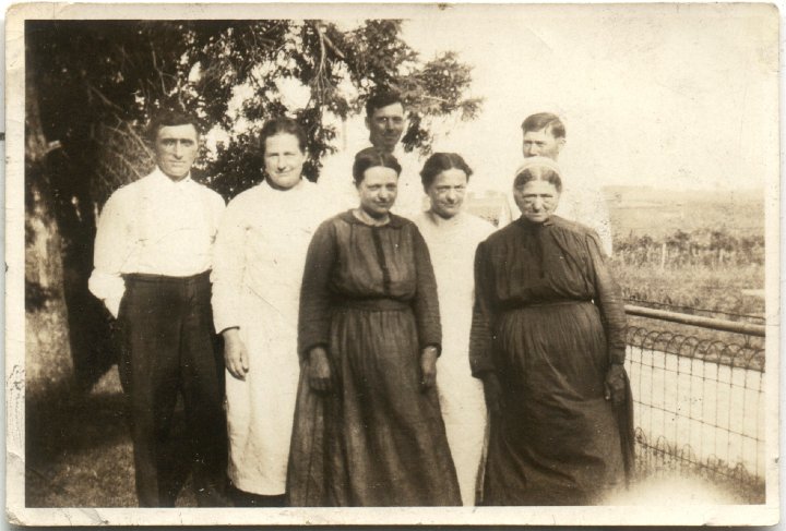 0763.jpg - 3 Swartzendruber sisters with their mother Christina, and their spouses.  Left to right:  George & Alta Gingerich, Katie & William Reschly, Ruth & John Schrock, Christina Gunden Swartzendruber.  1925c