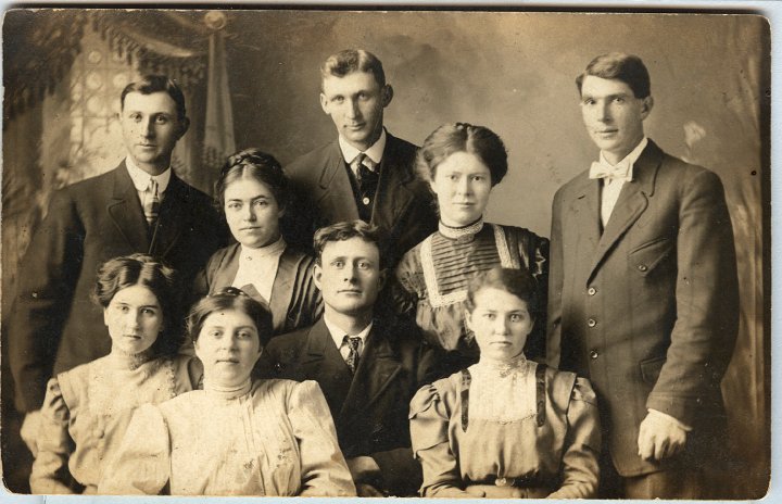 0884.jpg - unknown group; Eva Reschly [Boese] front left, Sam Nebel, center.  1911c