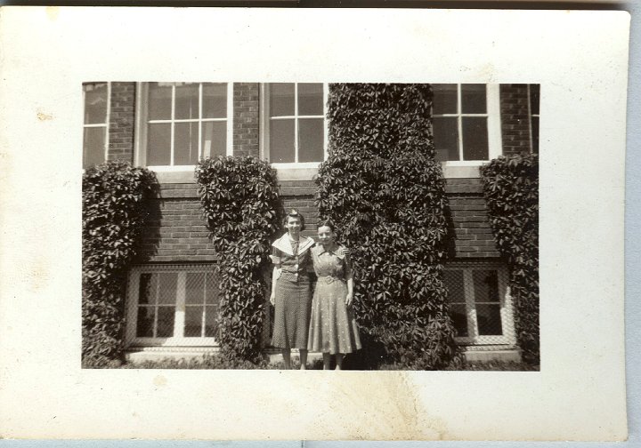 0907.jpg - Edna Reschly and Mary Burnett Owens; Olds School, Olds, IA  1939c