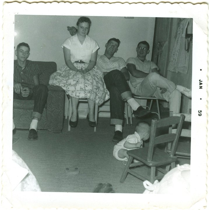 1111.jpg - Richard, Louise, Edward, Gary Reschly & Lamar Roth [on floor].  1958