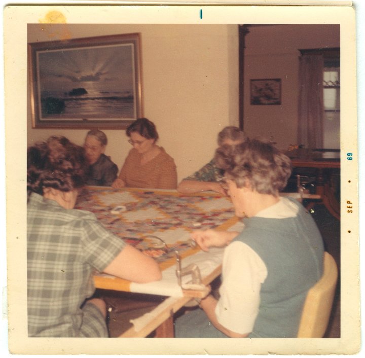 1139.jpg - Quilting.  Katie Reschly, Mrs. Kramer, ???, Irene Pankoke, Hazel Burden.  1969