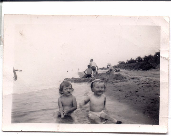 1517.jpg - Joanne Reschly & Alice Kauffman in Lake Huron 1947