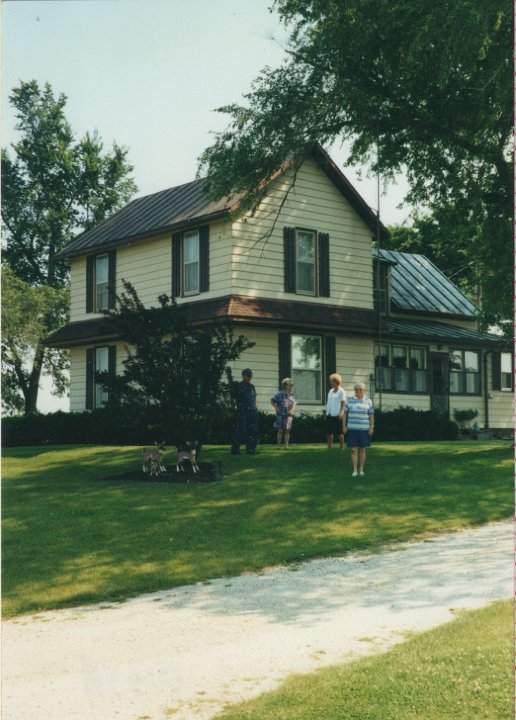 1976.jpg - House Wm Reschlys Lived in