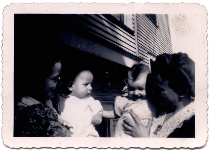 0166.jpg - Edna & Fred Roth, Joanne & Irene Reschly.  1946c