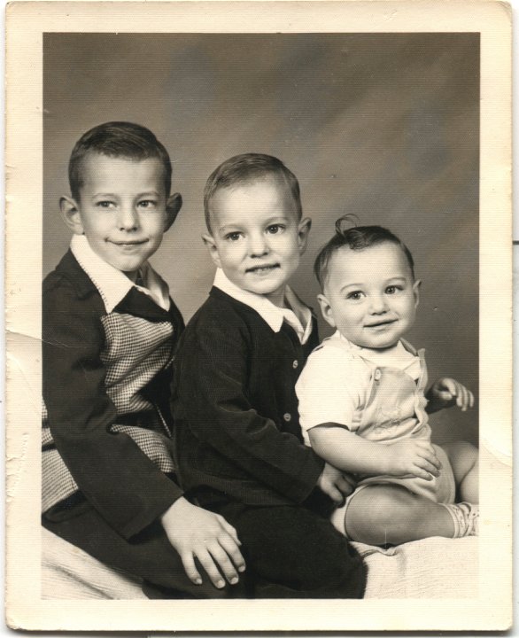 0259.jpg - Fred, Larry, Lynn Roth.  1951c