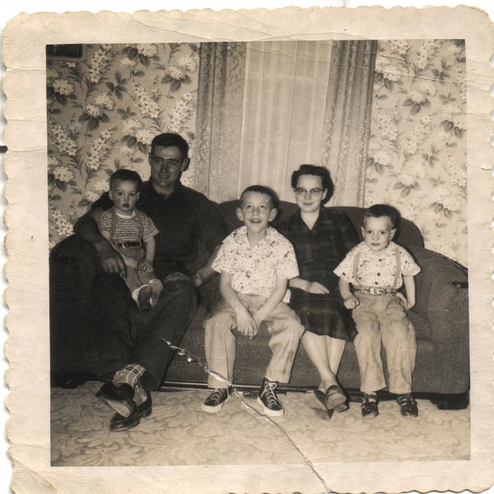 0345.jpg - Ray & Edna Roth, Fred, Larry, Lynn  1953c