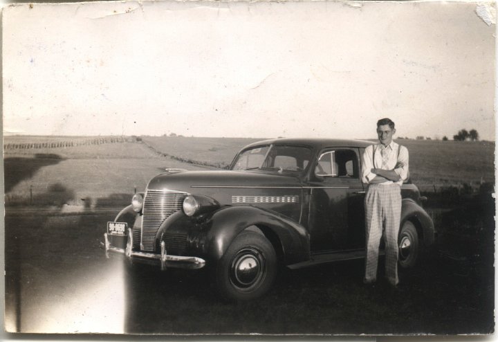 0477.jpg - Ray Roth  1940c