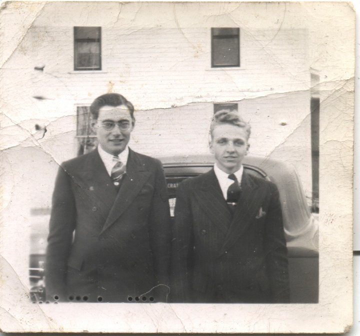 0561.jpg - Ray Roth & Marlin Wyse  1944c