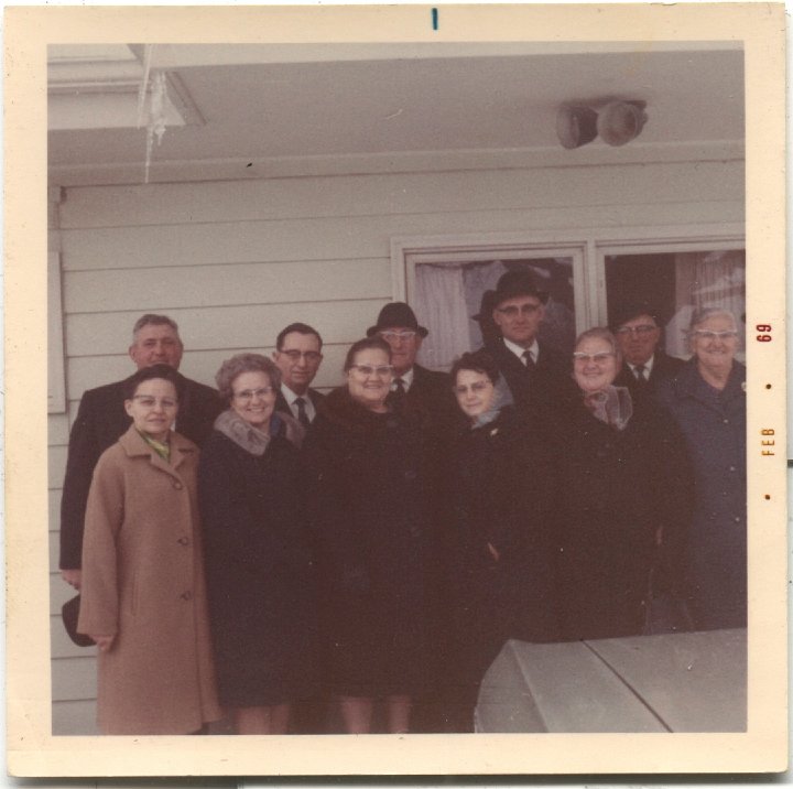 0680.jpg - Roth Gathering:  left to right:  Orie & Wilma Roth, Ivan & Elsie Yoder, Levi & Elsie Yoder, Ray & Edna Roth, Bill & Helen Beachy, Mary Swartzendruber.  1969