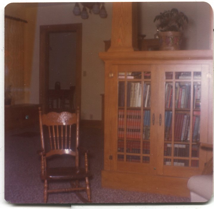 0729.jpg - The rocking chair Ray Roth had when he was a child.  1995c