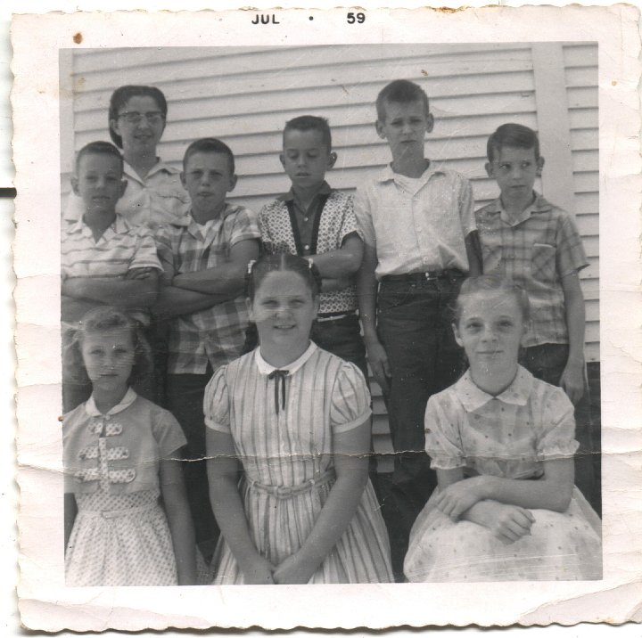 0745.jpg - Larry Roth's Bible School Class:  front:  Lucy Miller, Phyllis Leichty, ???; back row:  Larry Roth, Roy Beachy, Ron Boshart, Eric Slagel, ???  Lorainne Leichty, teacher  1959