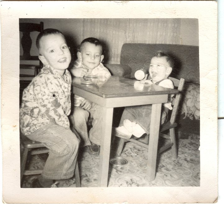 0925.jpg - Larry, Fred, Lynn Roth 1954c