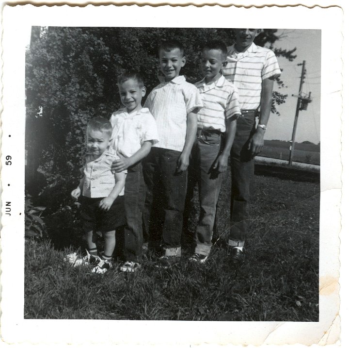 0929.jpg - Fred, Larry, Lynn, Reynolds, Lamar Roth  June 1959