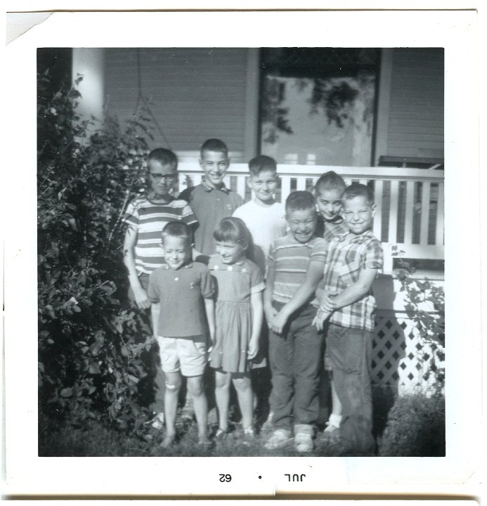 0939.jpg - front:  Lamar Roth, MaryAnn & Tim Sweigart, Reynolds Roth; back:  Randy Sweigart, Lynn Roth, Jim Decker, Cindy Sweigart.  Jul1962