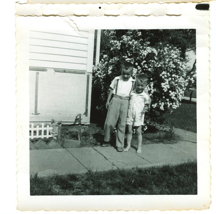 1247.jpg - Larry & Lynn Roth, 1955