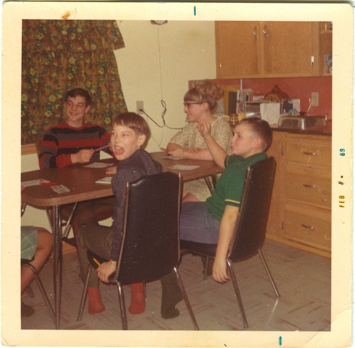 1262.jpg - Reynolds back, JoAnn, unknown, Lamar Roth at Fred & JoAnn's house in 1969.