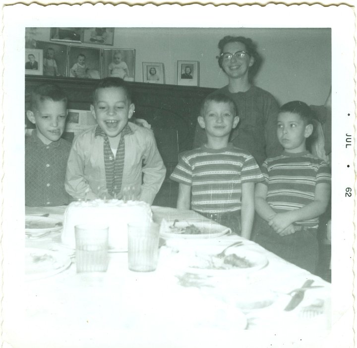 1359.jpg - Reynold's 8 yr  birthday.  Scott Wyse, Reynolds Roth, ???, ???, Ermidene Boshart in back.  1962