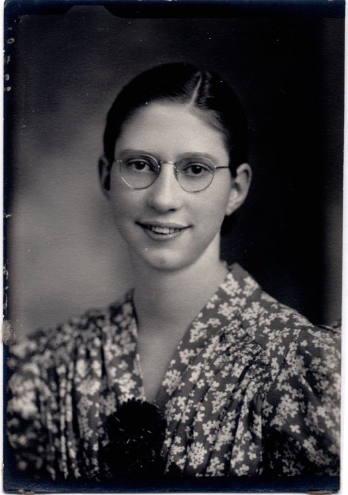 1470.jpg - Margarate Roth, 1937c