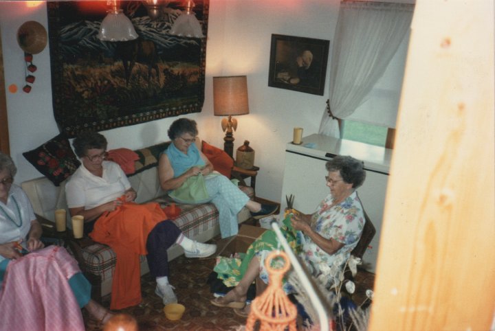 2024.jpg - ???, Mary Kay, ???, Edna Roth