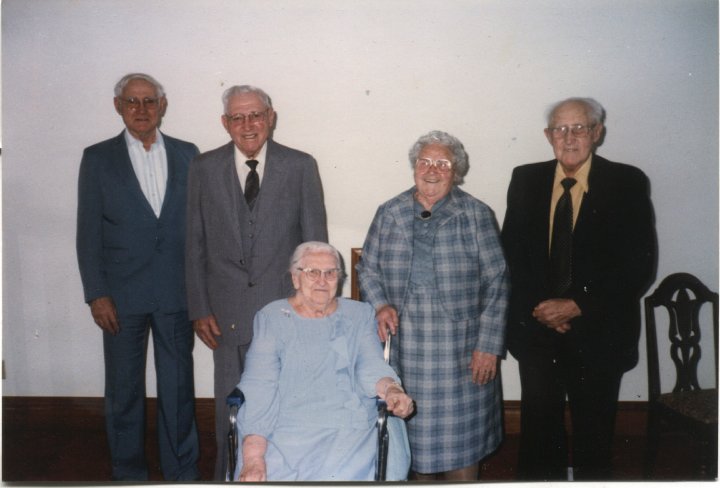 0350.jpg - Ray, Orie, Helen Beachy, Levi & Mary Swartzendruber 1975c