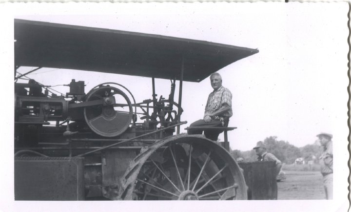 0690.jpg - Steam Engine of Edgar Swartzendruber.  1958c