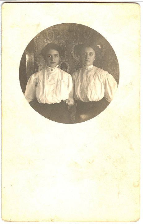 0876.jpg - Katie & Ruth Swartzendruber  1909c