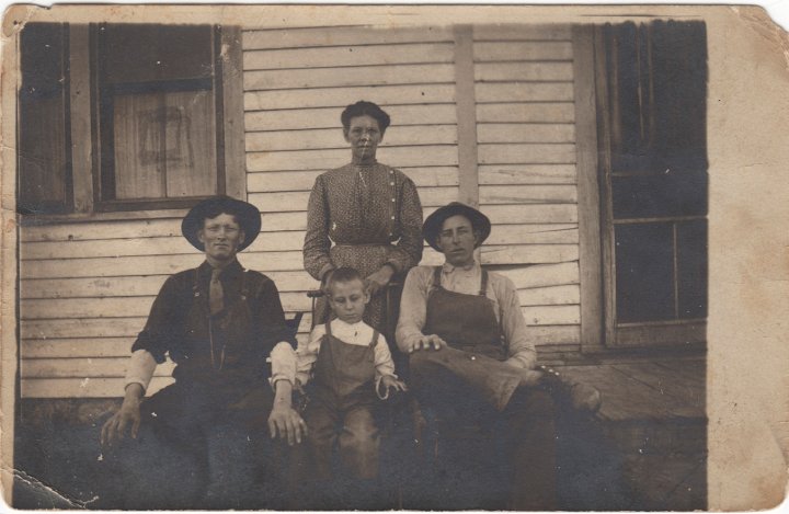 1924A.jpg - To Mrs Abe Swartzendruber, Dear Sister,   1909