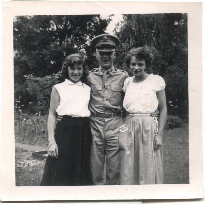 0343.jpg - Mari Ann Spurbech, Bob & Bev Cross.  Mari Ann is ??? daugher, Dot's daughter.  1955c