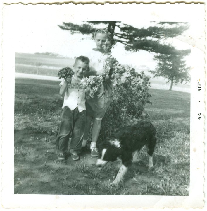 1180.jpg - Lynn Roth & ???.  May Day  1956