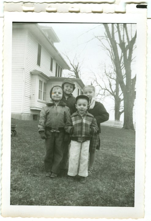 1289.jpg - ???, Fred, Larry Roth, Alice Kauffman  1953